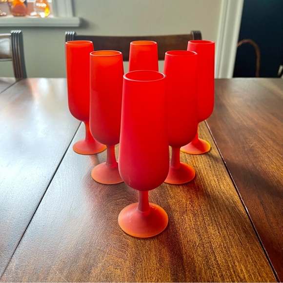 Six Vintage MCM Satin Red/Orange fluted Cordial glasses. Bases UV reactive. - Picture 2 of 16